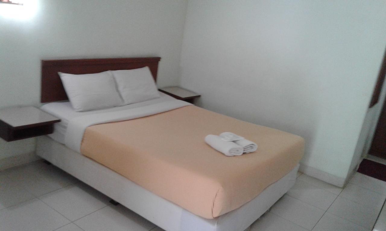 Pandu Lakeside Hotel Parapat Buitenkant foto