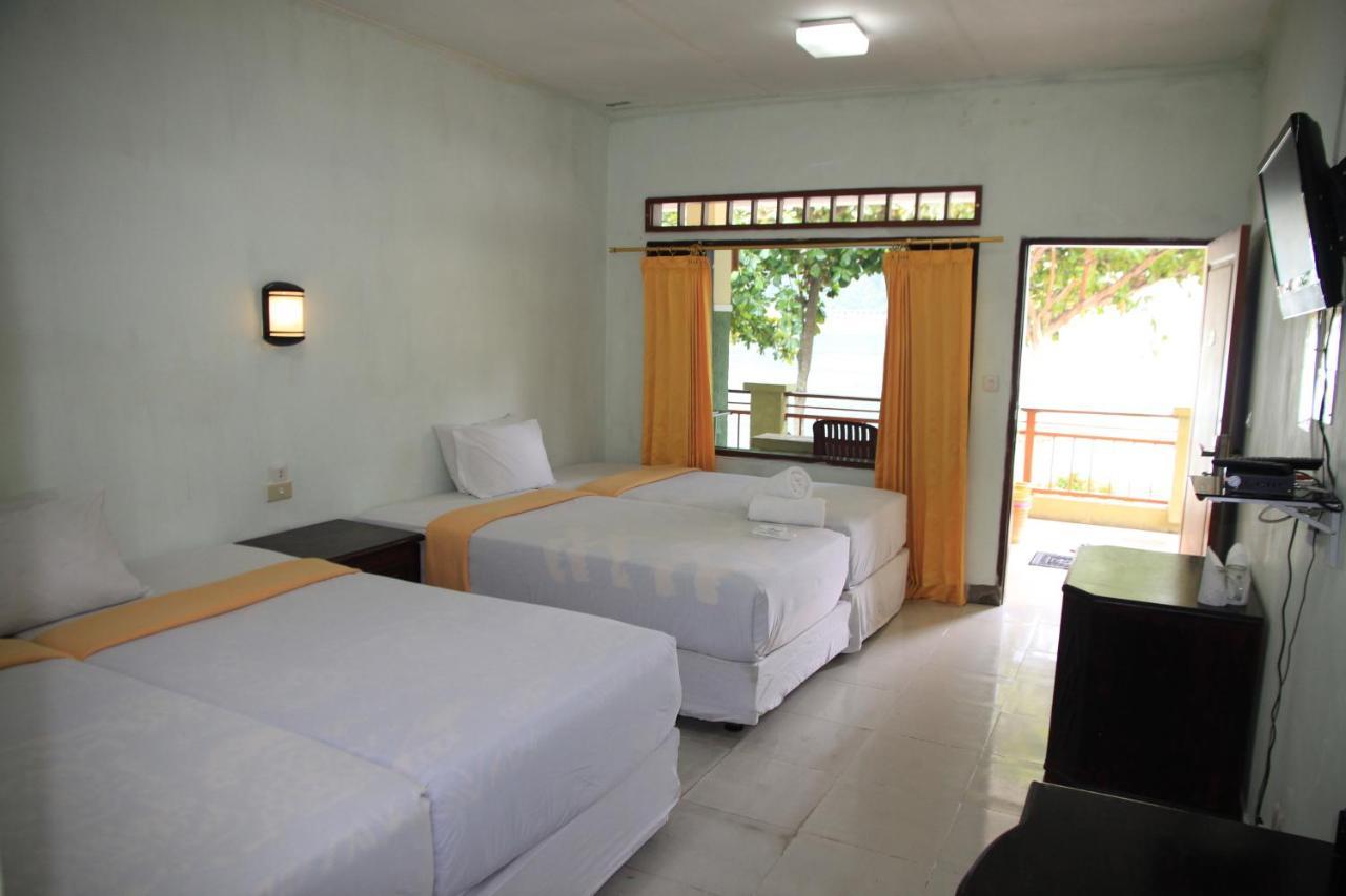 Pandu Lakeside Hotel Parapat Buitenkant foto