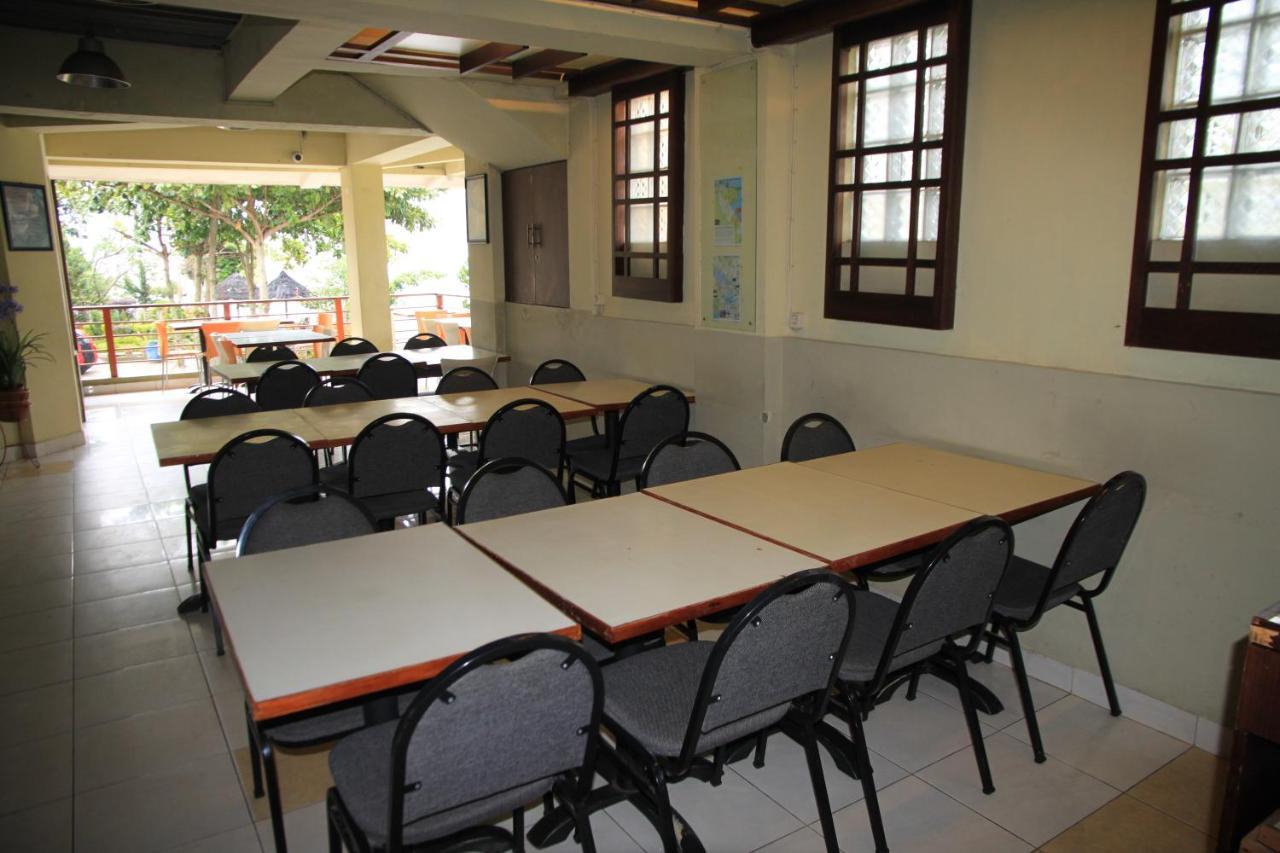 Pandu Lakeside Hotel Parapat Buitenkant foto