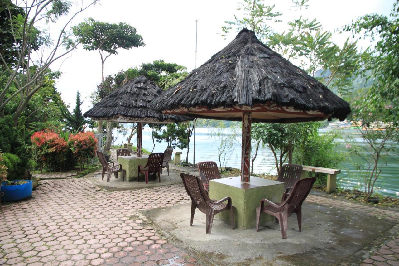 Pandu Lakeside Hotel Parapat Buitenkant foto